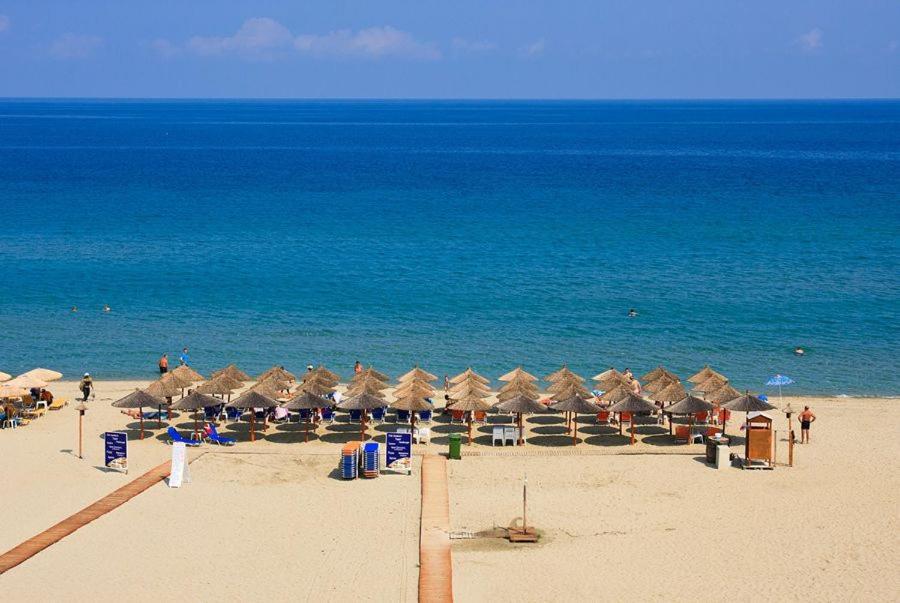 Hotel Grekas Néoi Póroi Luaran gambar