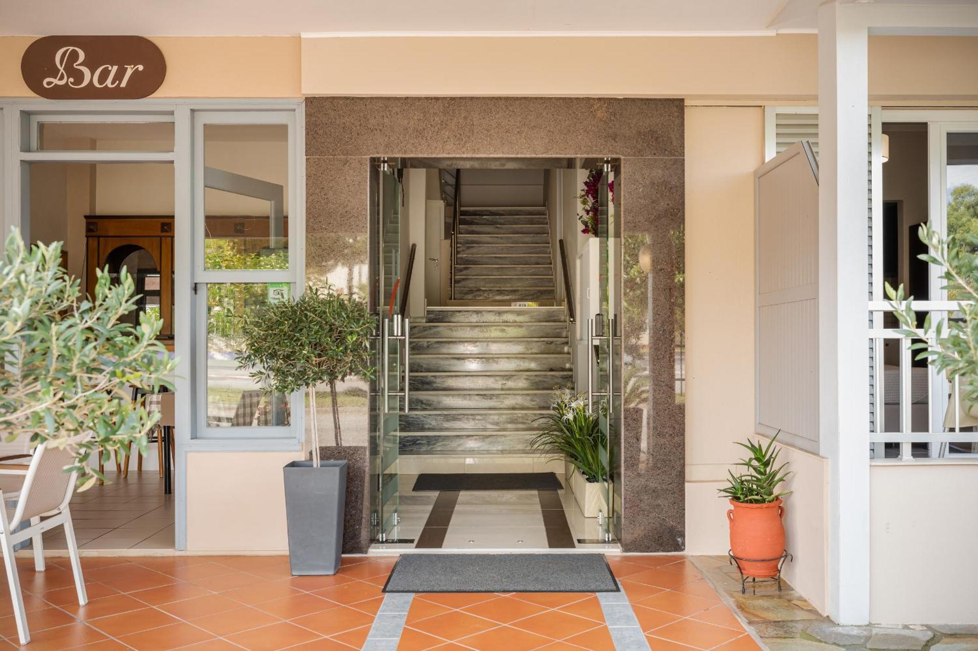 Hotel Grekas Néoi Póroi Luaran gambar